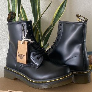 Brand doc martens